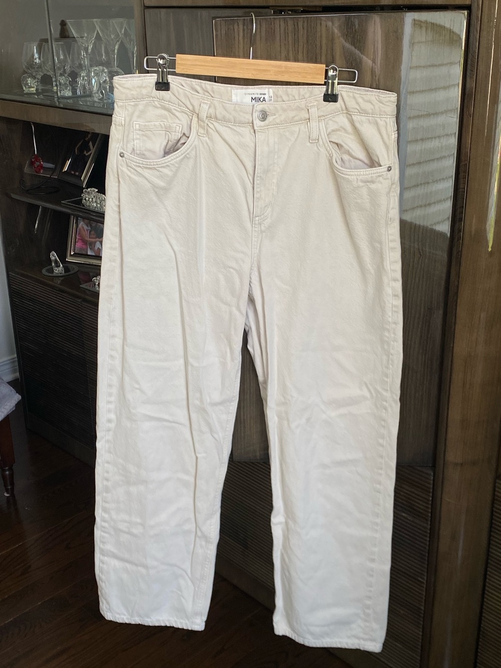 Dynamite Mika Mid Rise Relaxed Straight Leg Jeans